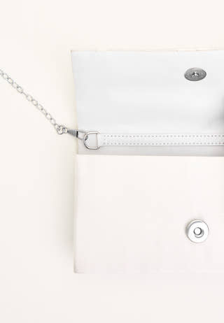 Knot Clutch