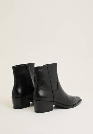 Kelsey Heel Classic Leather Boots Black
