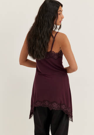 Lace Detail Singlet Red