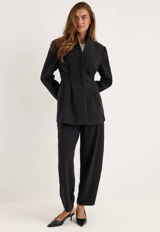 Shaped Short Coat Black