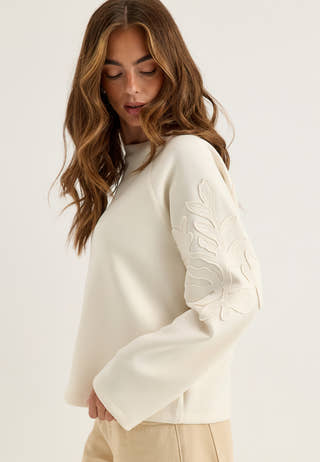 Objandrea Re L/S O-NECK EMB TOP Beige