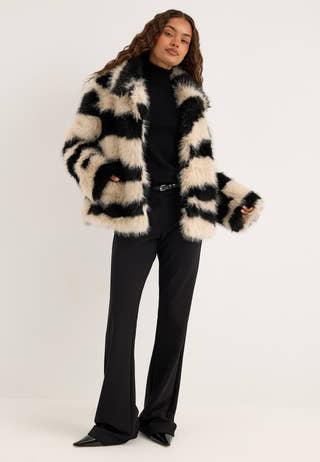 Short Faux Fur Coat Patterned