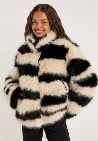 Short Faux Fur Coat Patterned