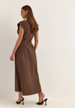 V-shaped Rushed Midi Dress Brown