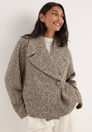 Vikamille L/S SHORT JACKET Beige