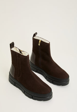 Mount Fiona Suede Boot Brown