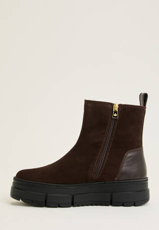 Mount Fiona Suede Boot Brown