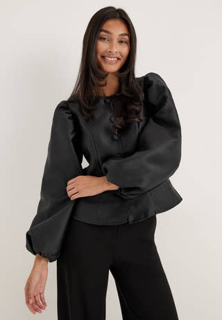 Vishina L/S O-NECK SHAPED TOP Black