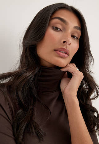 Longer Sleeve Turtleneck Top Brown