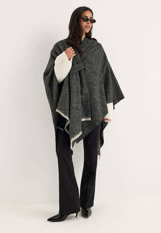 Vmmolly Poncho Boo Black