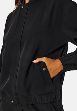 Zandra Bomber