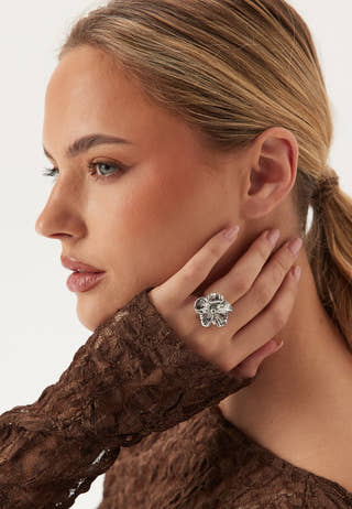 Daisy Ring