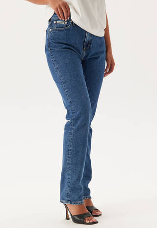 Authentic Slim Straight