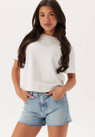 Mid Rise Short