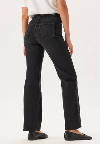 Moxy Straight