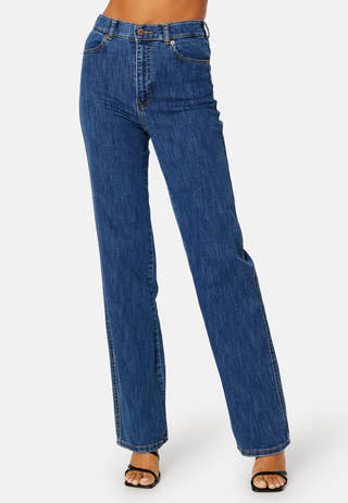Moxy Straight