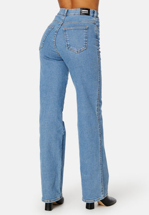 Moxy Straight