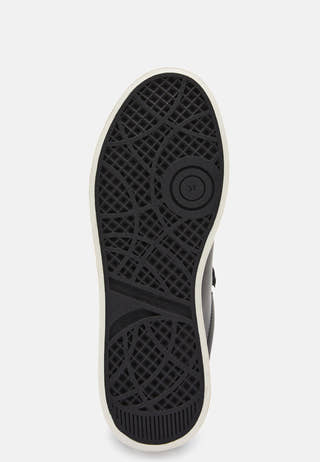 Avona Sneaker