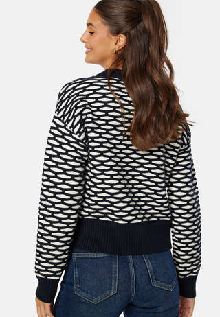 Intarsia C-Neck Sweater