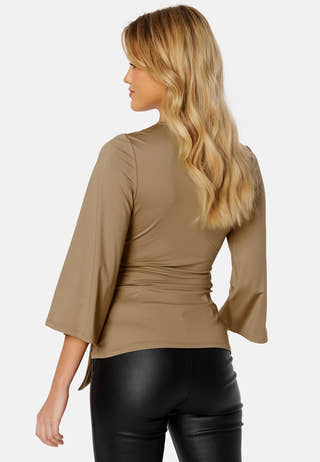 Petra tie top