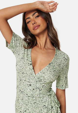 Frill S/S Wrap Dress