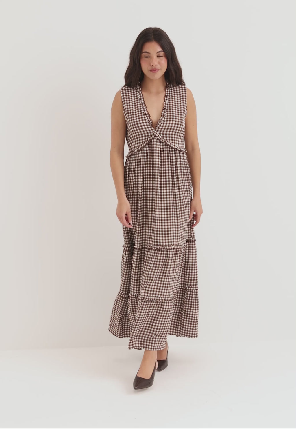 frill-maxi-dress-brown-patterned-1188841631.mp4
