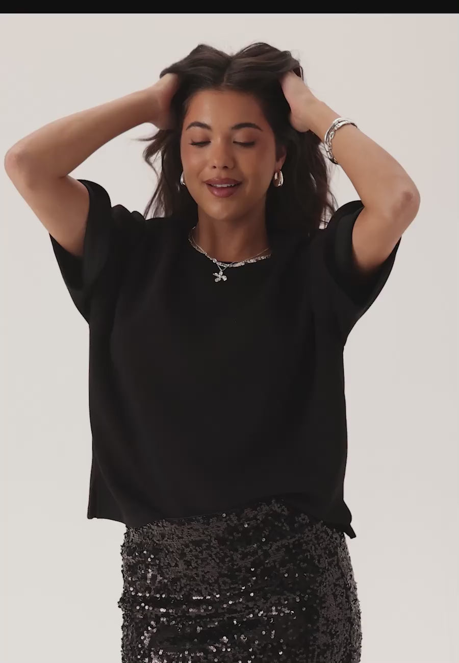 sequin-short-skirt-black-1130675623.mp4