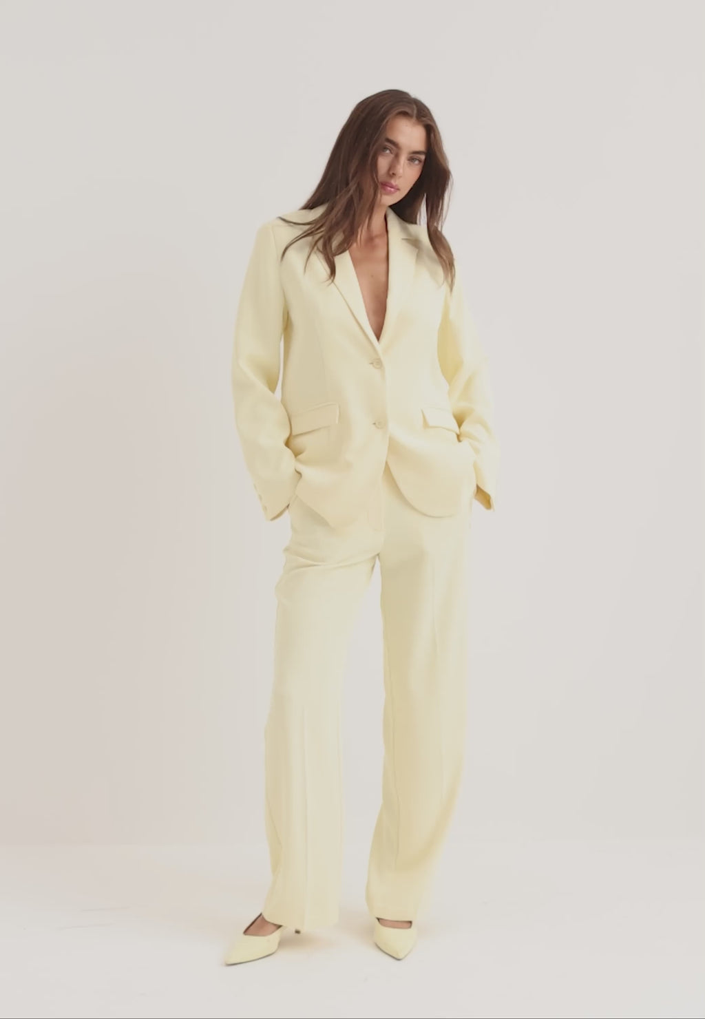 straight-leg-trousers-light-yellow-1188841743.mp4