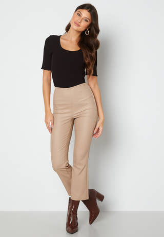 Anna SS U-Neck Tee