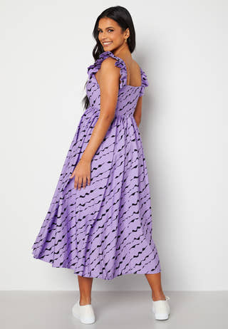 Lara Scallop Sleeve Midi Dress