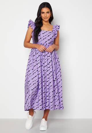 Lara Scallop Sleeve Midi Dress