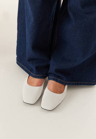 Delia Slingback