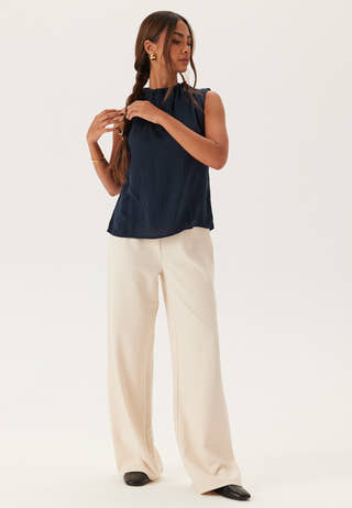 Awshanna Sl High Neck Top