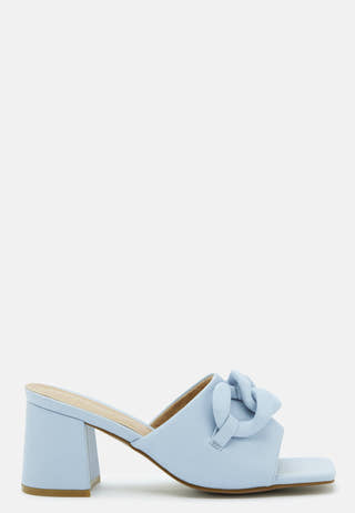Carrie Sandal