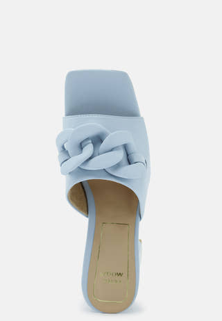 Carrie Sandal