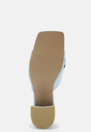 Carrie Sandal