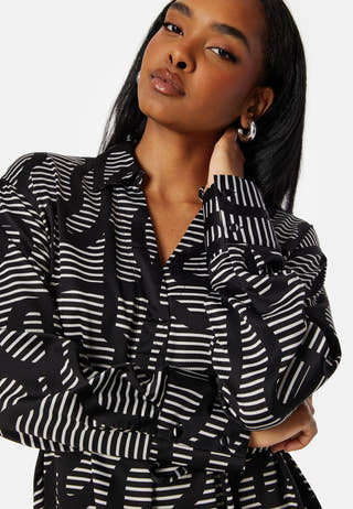 Daisy L/S V-Neck Calf Dress