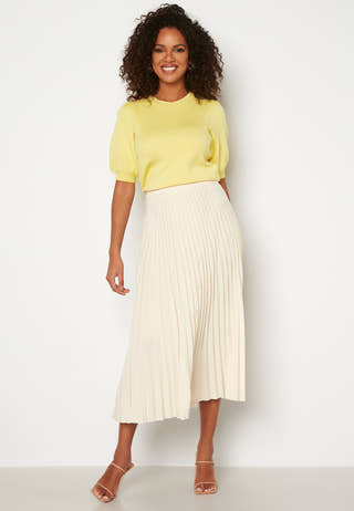 Gold SS Puff O-Neck Blouse