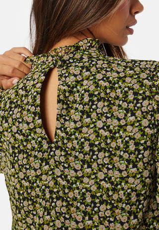 Holly Vica LS Frill Top