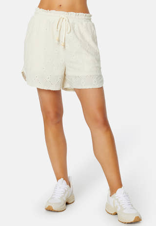 Della HW Shorts