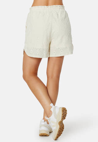 Della HW Shorts