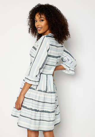 Etni 3/4 Sleeve Short Wrap Dress