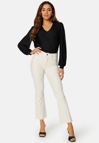 Manja V-Neck L/S Top