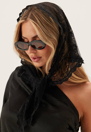 Vialiva Lace Scarf