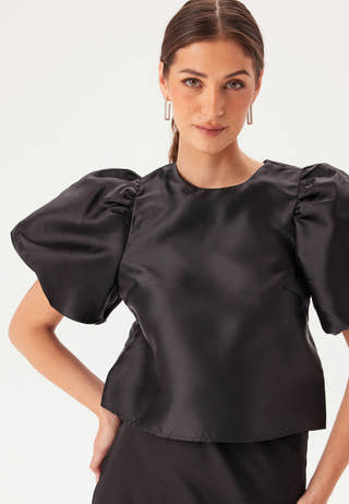 Vishina 2/4 O-Neck Top